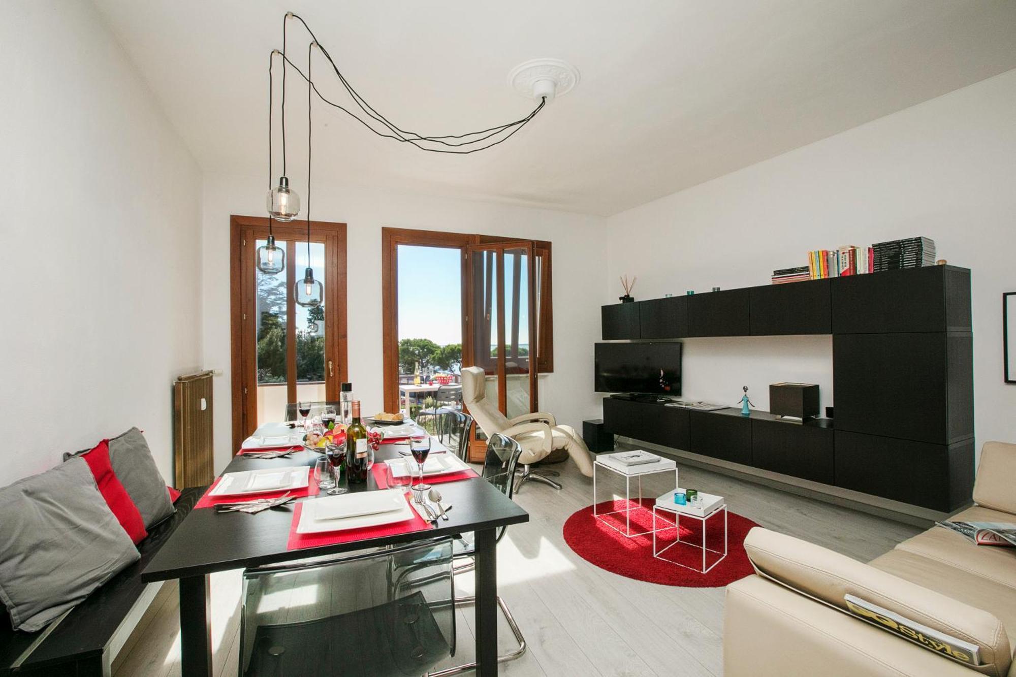 Spiaggia Azzurro -Lakeside With Terrace - Happy Rentals ตอสโกลาโน มาแดร์โน ภายนอก รูปภาพ